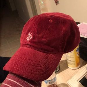 US polo assn. burgundy hat